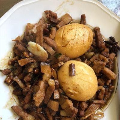 一口软烂美味，卤肉饭的制作秘籍（享受口感盛宴）
