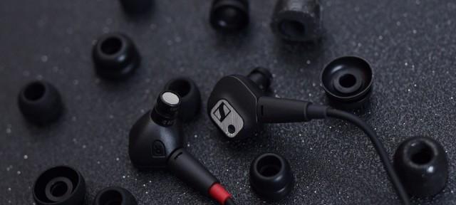 电脑耳机声音听着很闷怎么办？如何调整音质？