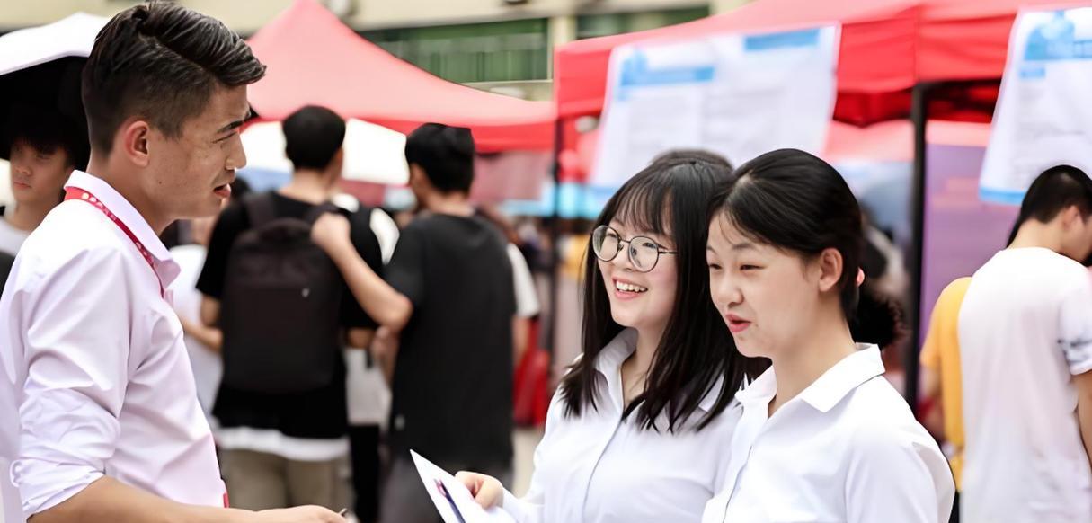 校招和社招的区别工资待遇是什么？如何影响职业发展？
