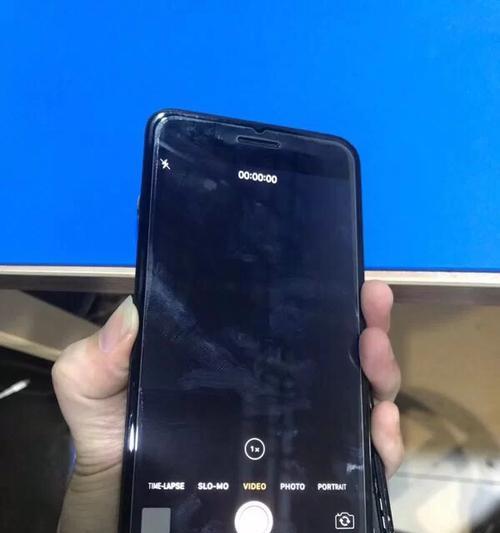 华为手机摄像头亮红点是什么原因？如何解决这个问题？